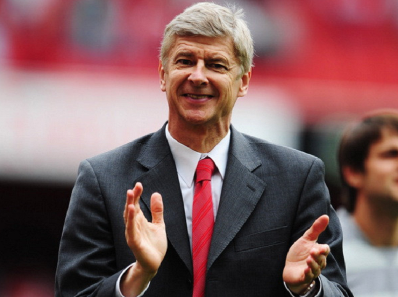 debuchy-tiet-lo-tung-bi-wenger-chan-duong-sang-man-u